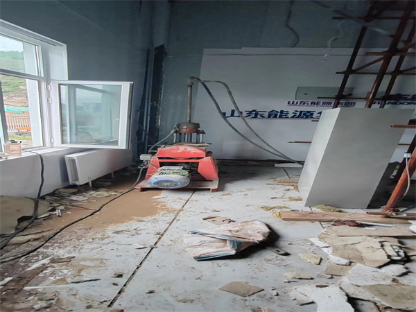 杜尔伯特地基基础下沉墙体裂缝加固注浆顶升施工