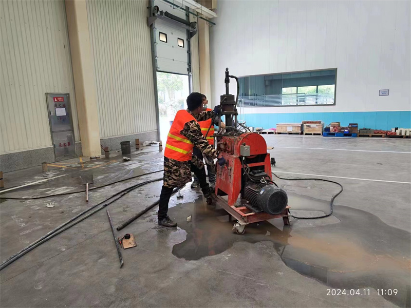 杜尔伯特厂房地面下沉塌陷注浆加固施工